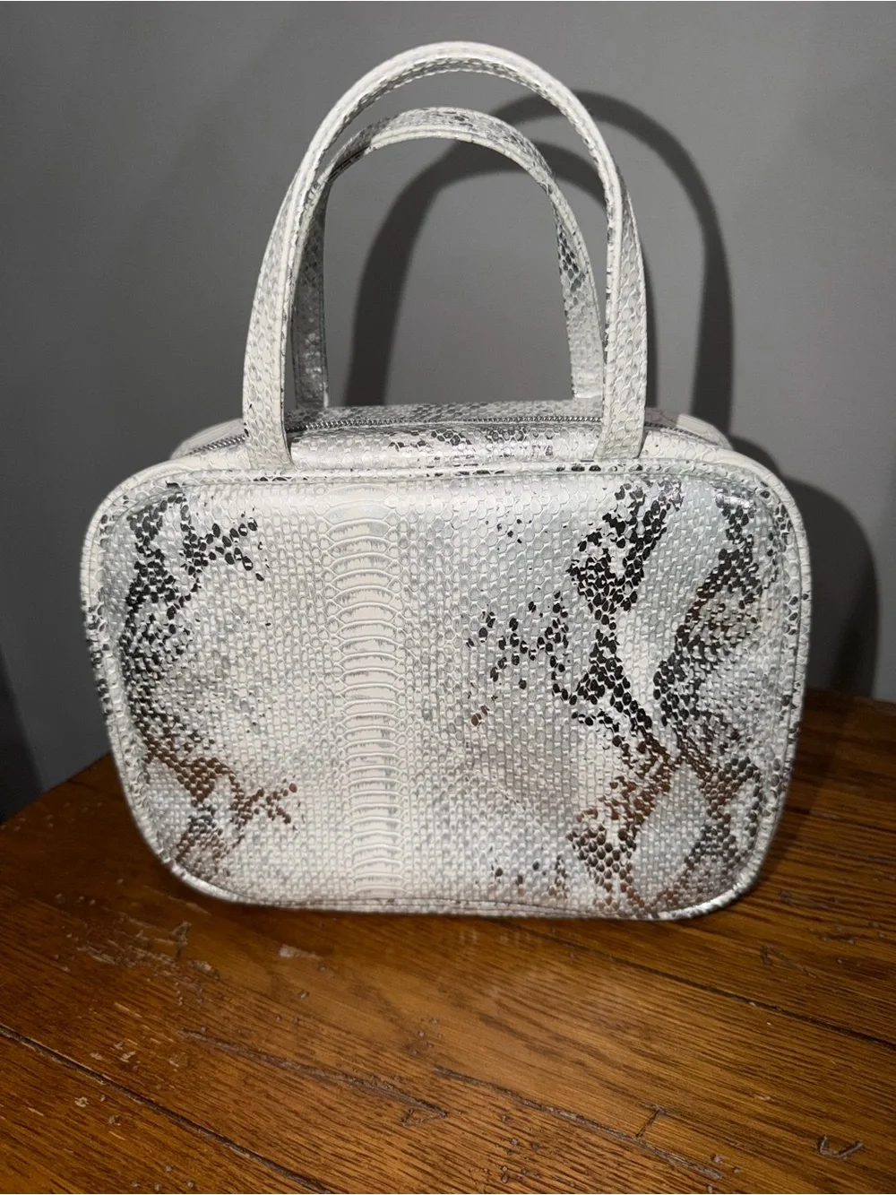 Stephanie Johnson White Snake-Print Cosmetic Travel Case